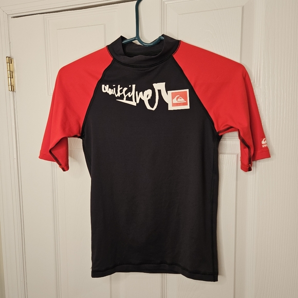 Quiksilver Other - Quicksilver 16 youth rash guard